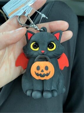 Bath and Body Works 2026 Halloween Black Cat Light Up Hand Sanitizer Holder Clip
